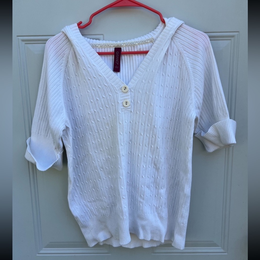 Gitano White Cable Knit V-Neck Sweater